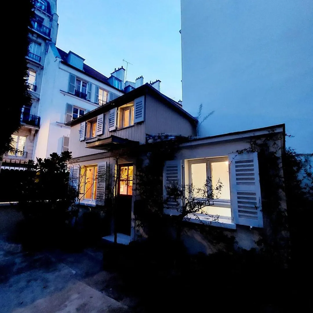 Apartment Small Duplex House In Batignolles Paris France
